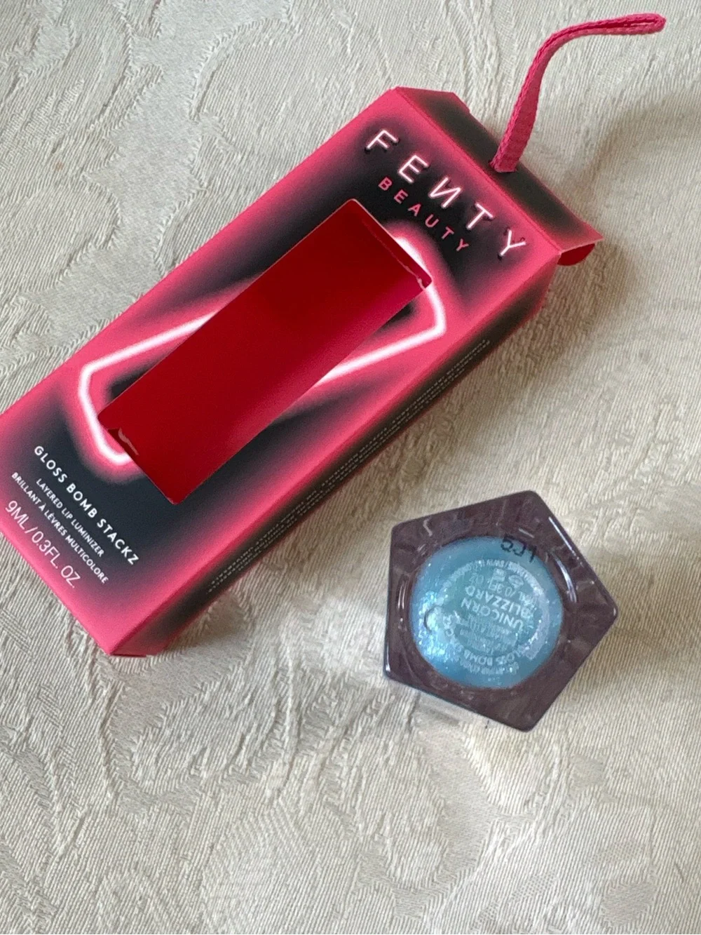Fenty Beauty Iridescent Gloss Bomb Stackz Lipgloss — unicorn blizzard BNIB